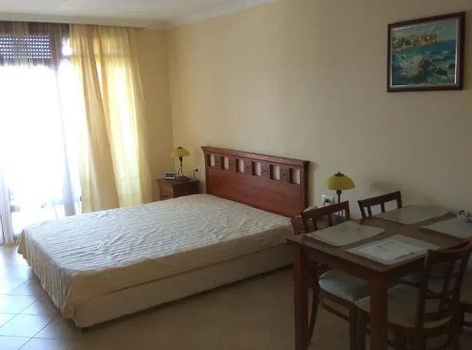 Santa Marina Holiday Village,211-40,411-42,411-43